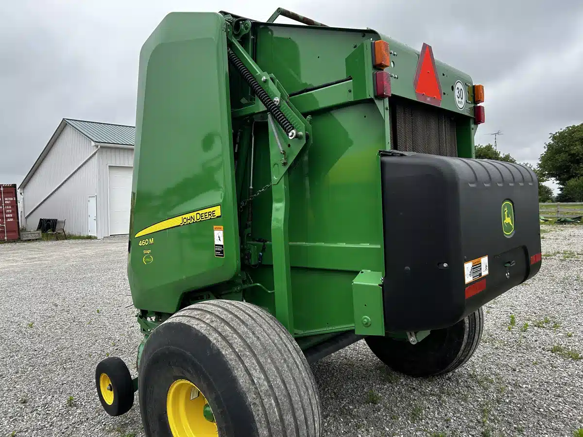 Gallery image 2 for 2021 John Deere 460M Round Baler