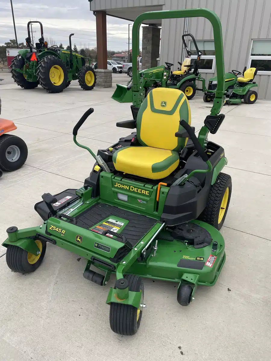 Gallery image 1 for Used 2024 John Deere Z545R Mower - Zero Turn