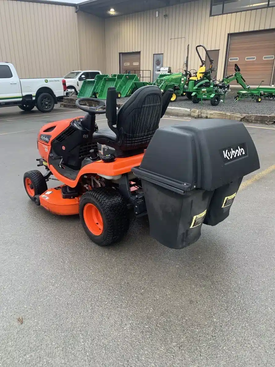 Gallery image 2 for 2021 Kubota T2290 Lawn Tractor