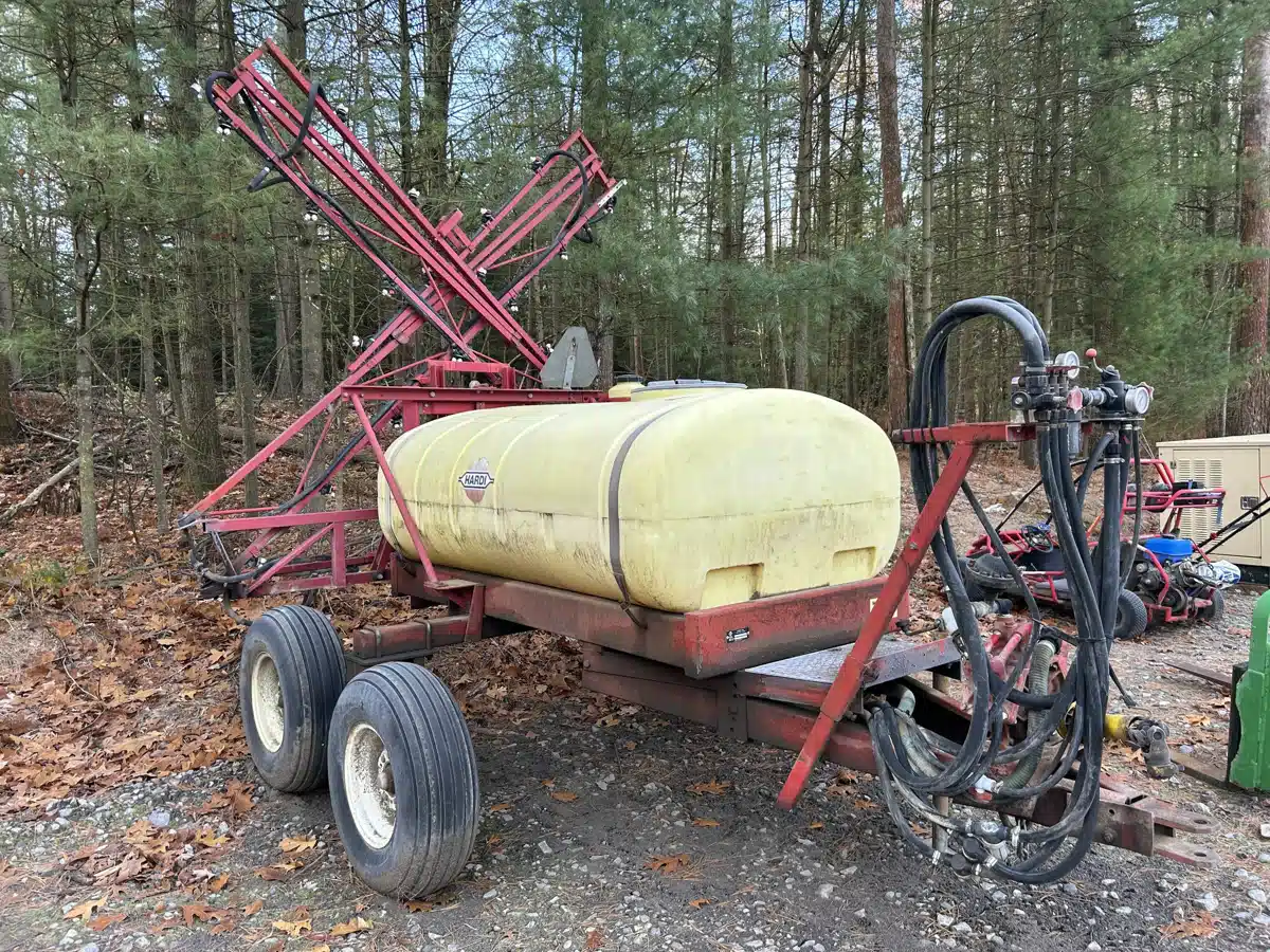 Used Hardi TR500 Sprayer - Pull Type