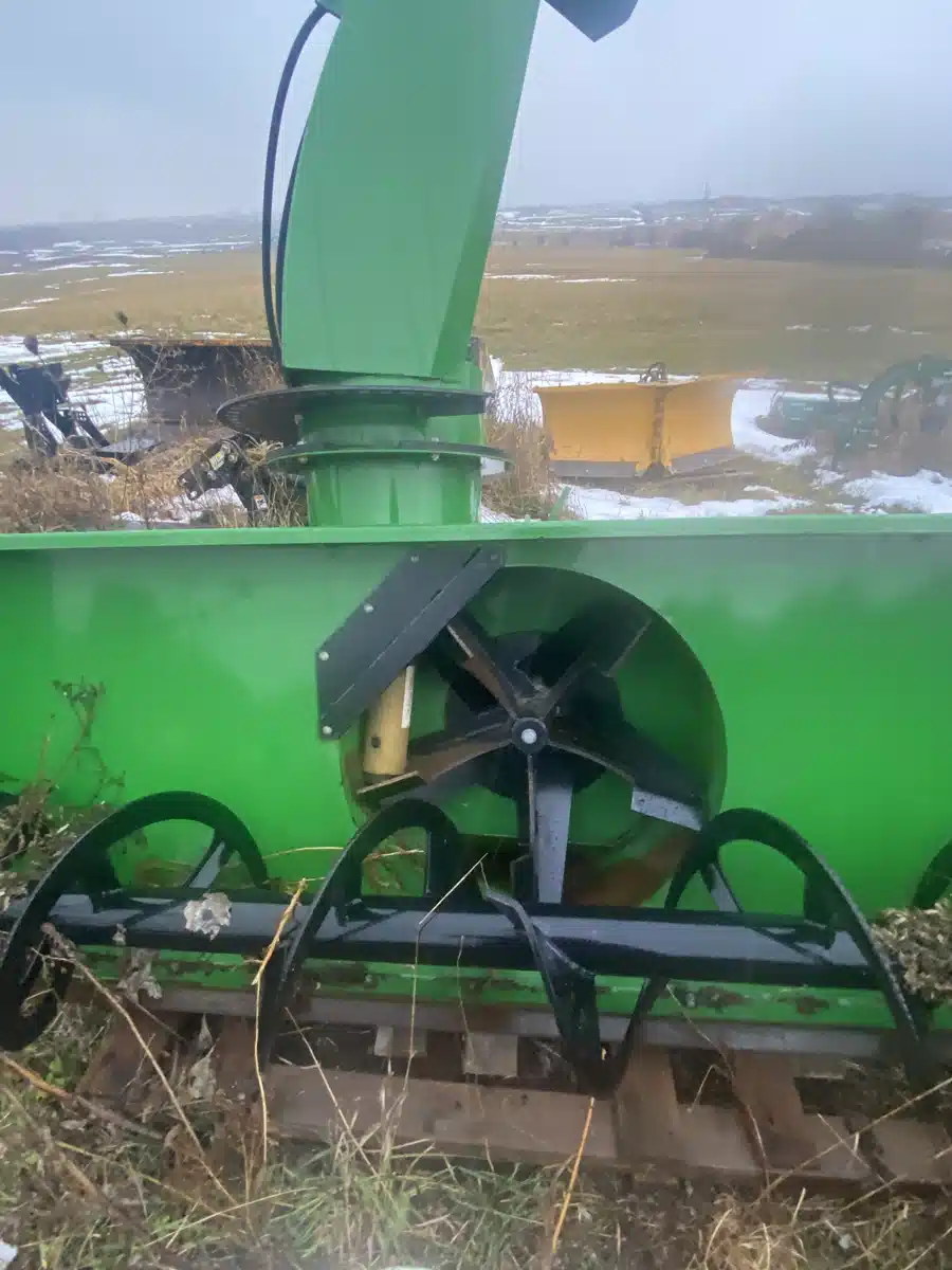 Gallery image 2 for Used 2019 John Deere 4102S-GR Snow Blower