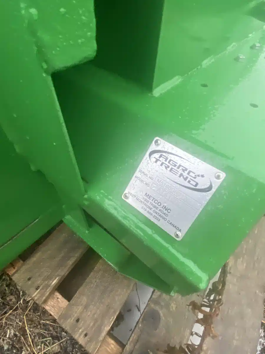 Gallery image 2 for Used 2021 John Deere 5160GR Snow Blower