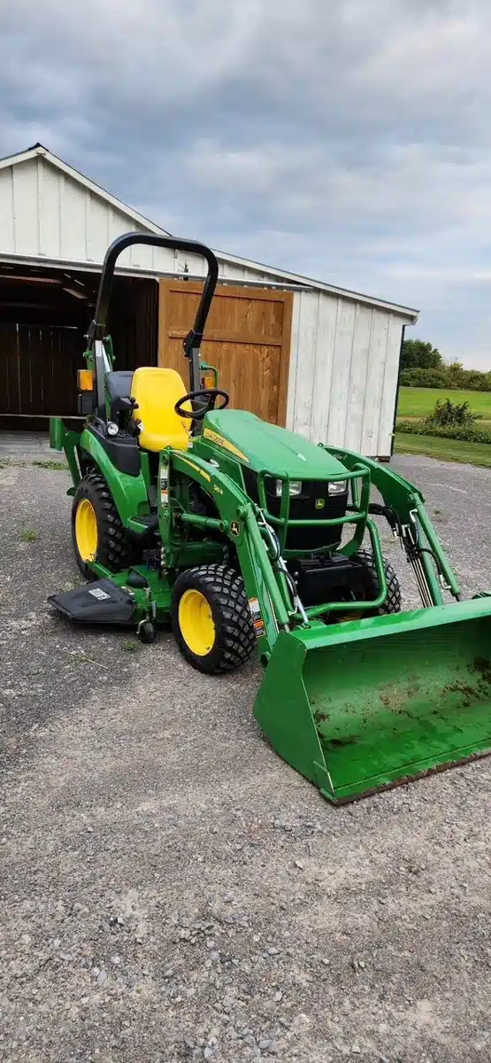 Used 2020 John Deere 2025R Tractor
