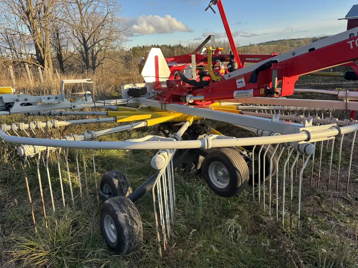 Gallery image 2 for Used 2023 Pottinger TOP 692A Rake