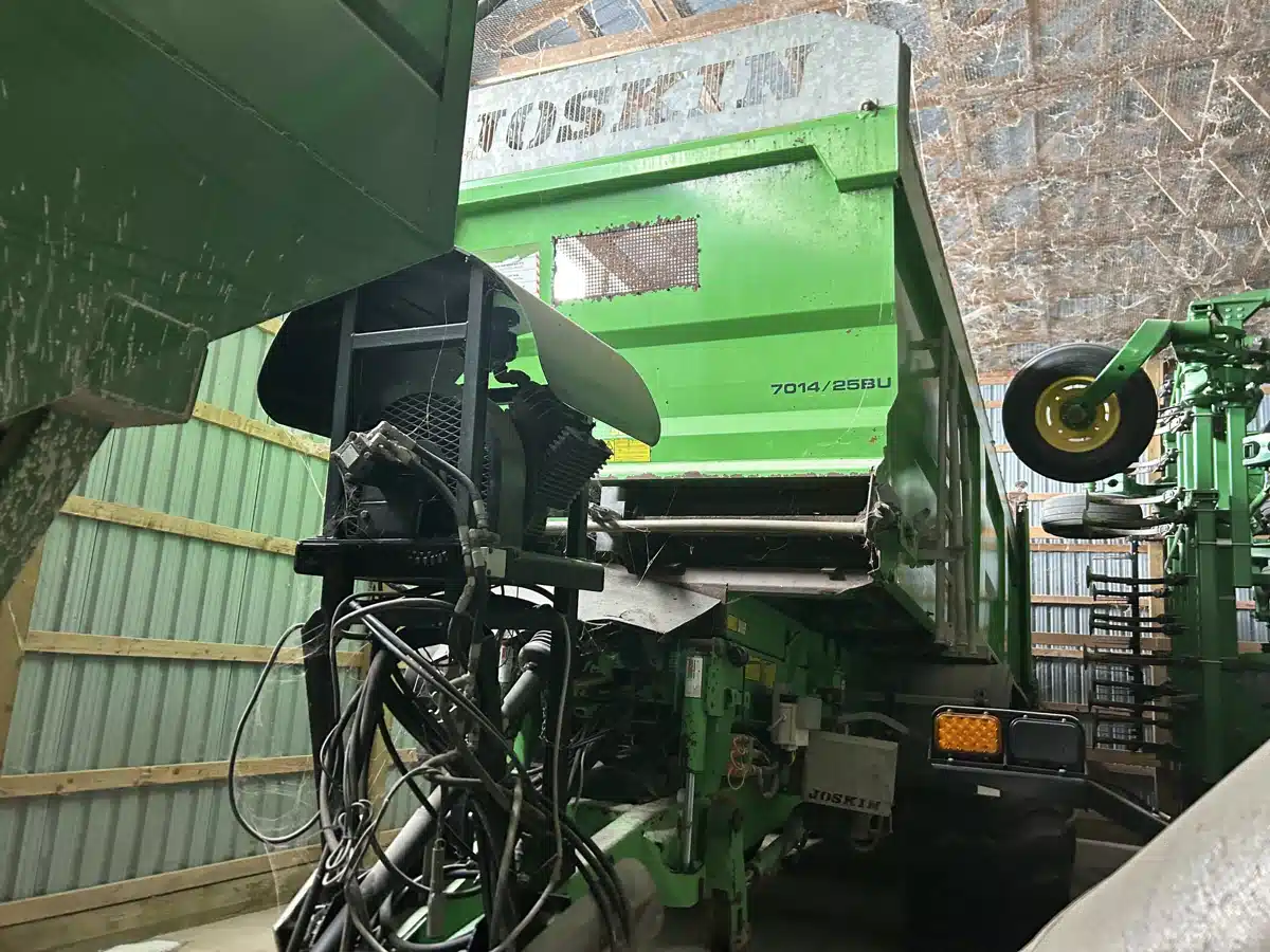 Gallery image 2 for 2015 Joskin Ferti-Cargo 7014/25 & Cargo TRM Manure Spreader