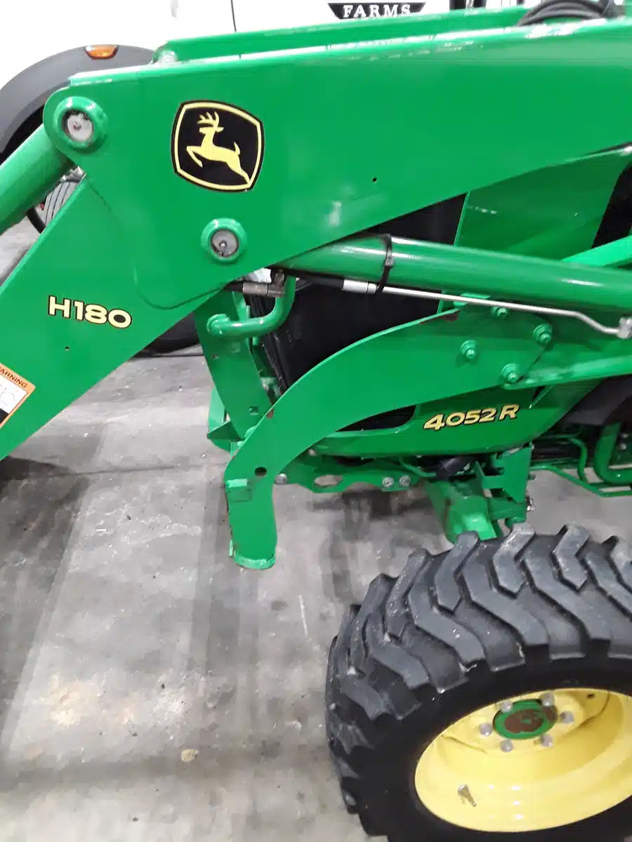 Gallery image 2 for 2015 John Deere 4052R Tractor