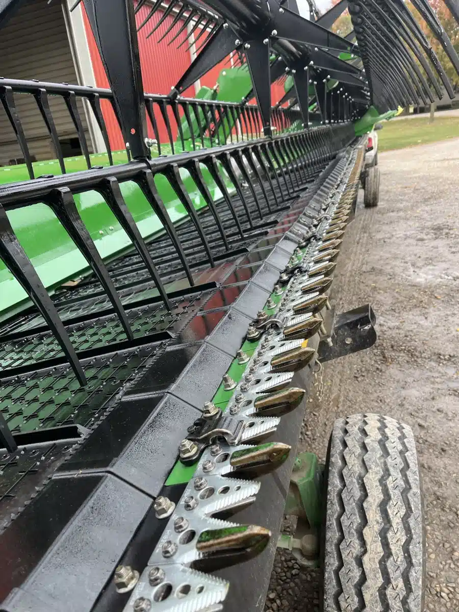 2023 John Deere RD40F Header - Flex