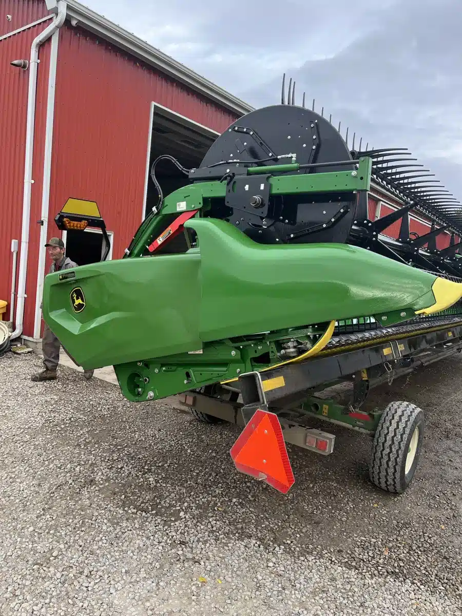 Gallery image 2 for 2023 John Deere RD40F Header - Flex