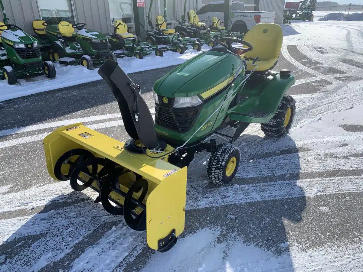 Gallery image 2 for 2022 John Deere X370 Lawn Tractor