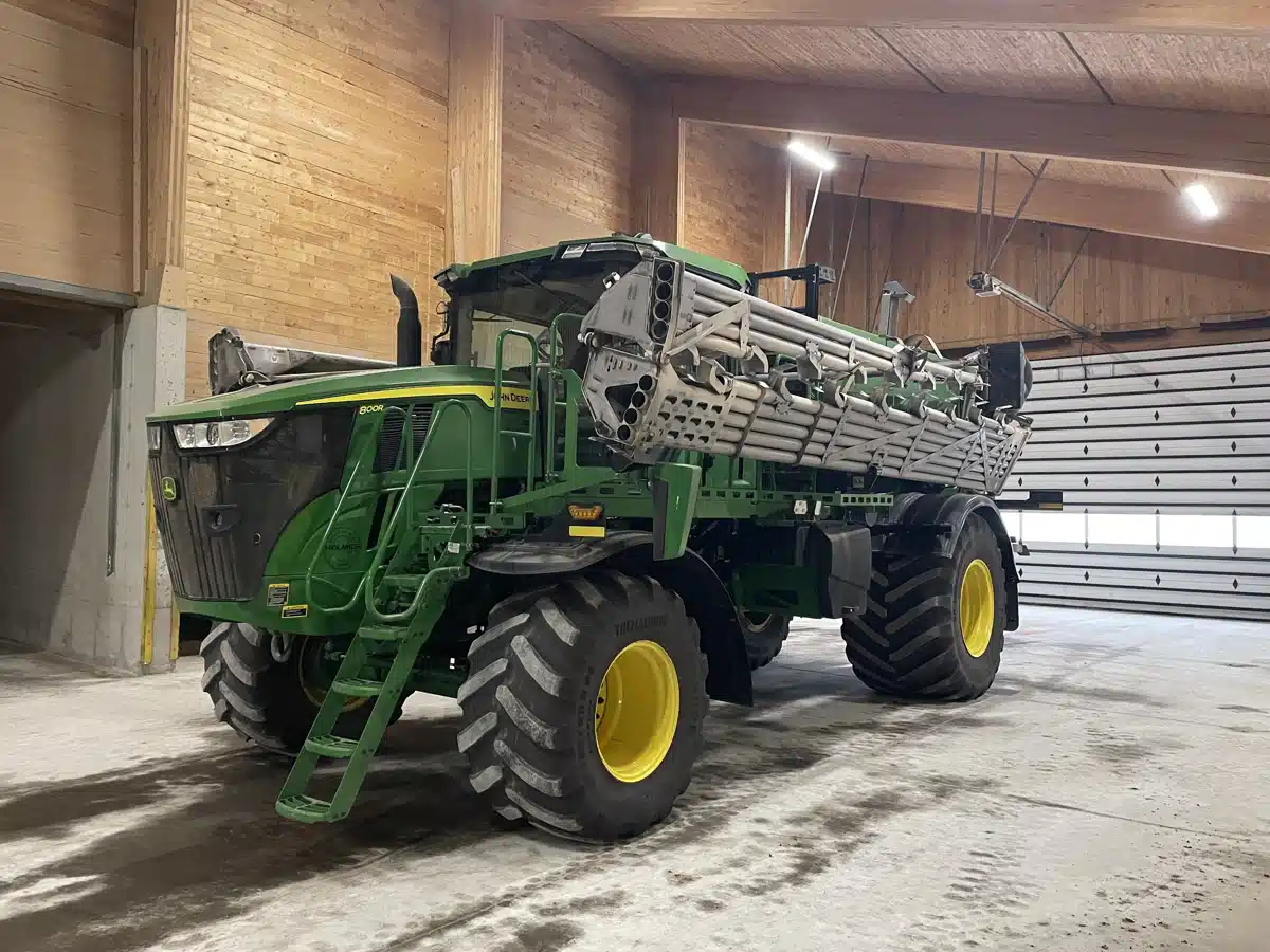 Gallery image 2 for 2024 John Deere 800R Anhydrous Applicator