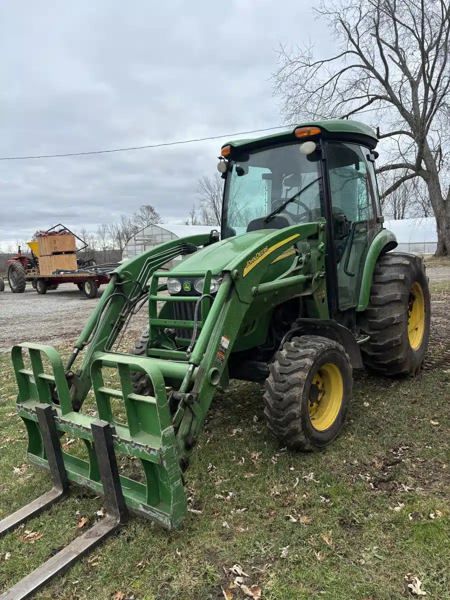 Gallery image 2 for 2009 John Deere 4520 Tractor
