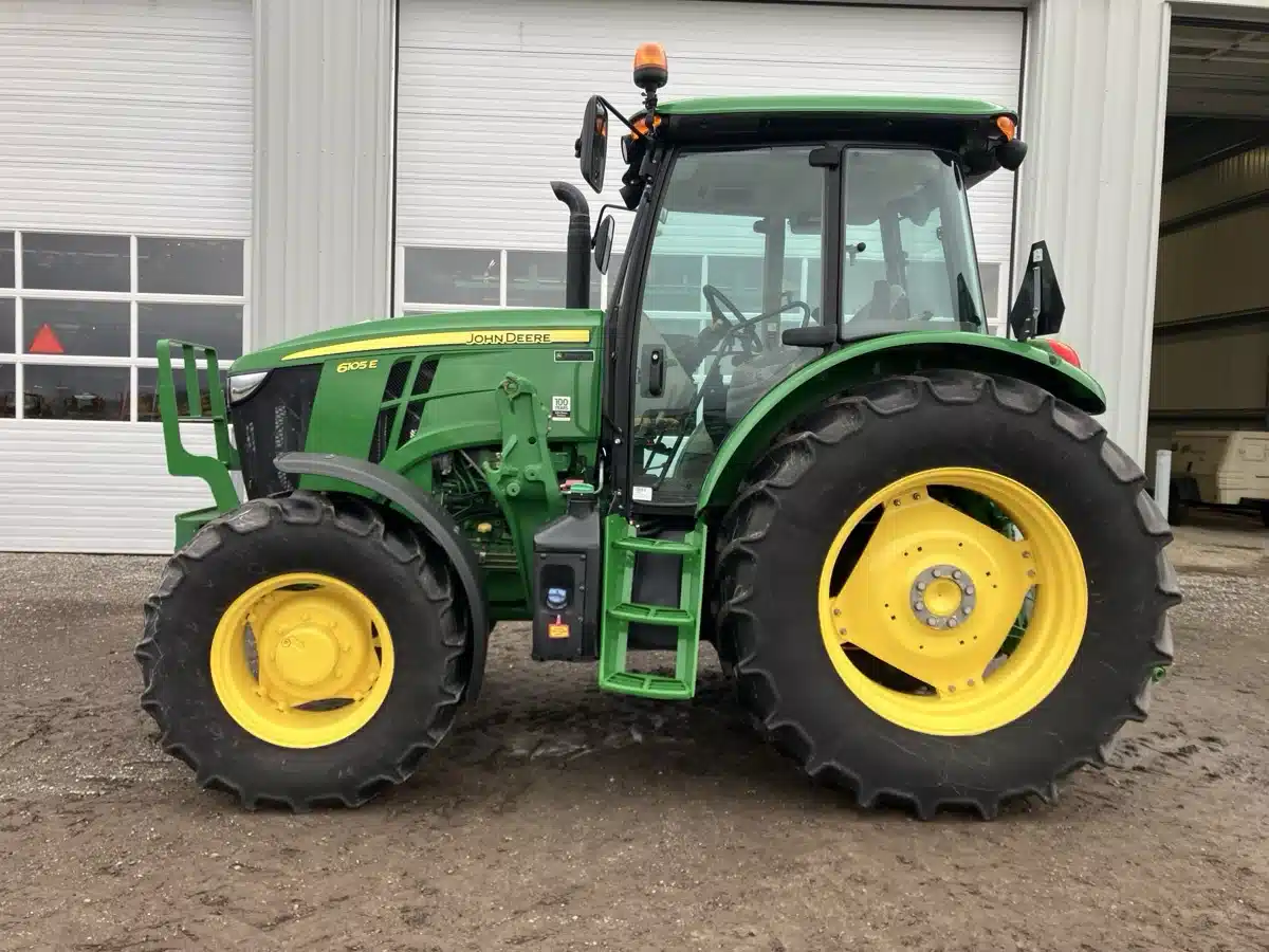2018 John Deere 6105E Tractor