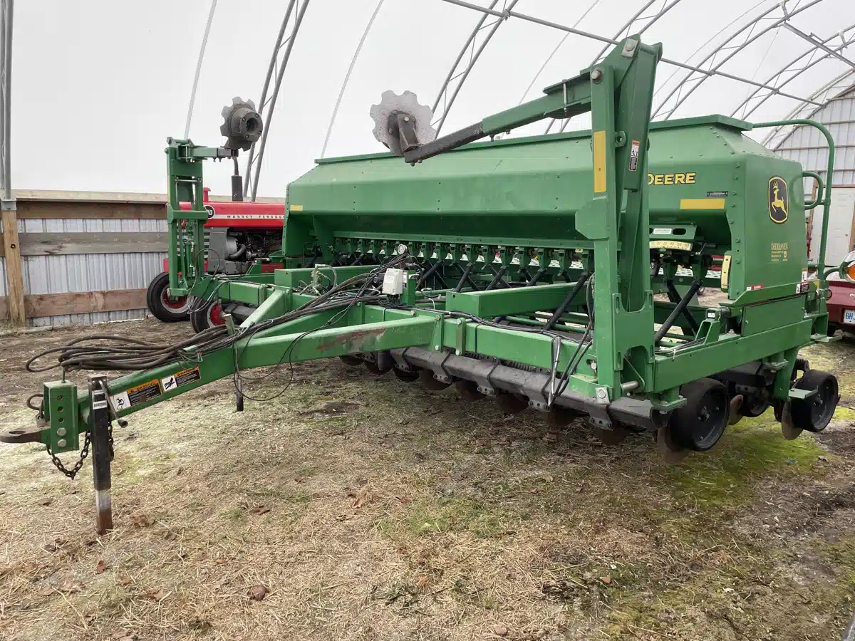 Gallery image 1 for 2011 John Deere 1590 Drill