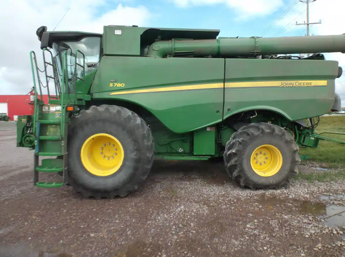 Gallery image 2 for 2021 John Deere S780 Combine