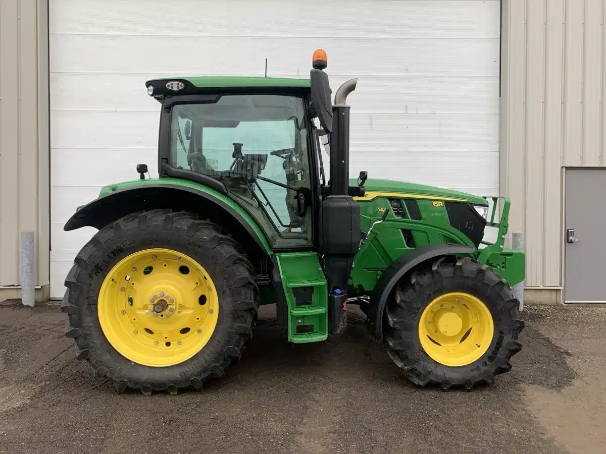 Photo de la Galerie 1 pour 2025 John Deere 6R 140 Tracteur