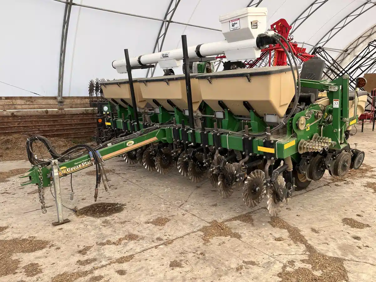 Gallery image 1 for 2018 Great Plains YP625A-12TR Planter