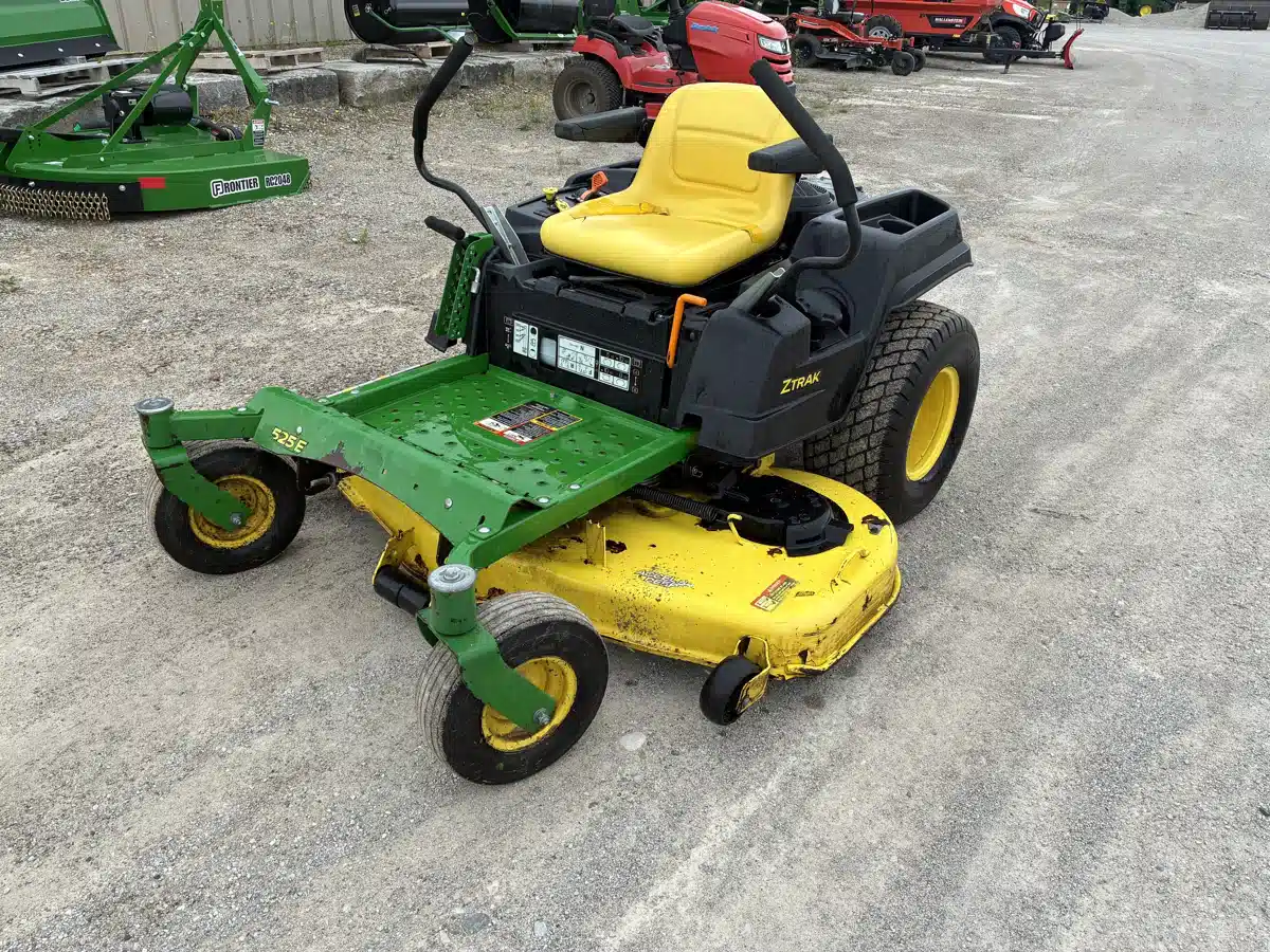 Photo de la Galerie 1 pour 2018 John Deere Z525E Tondeuse à rayon de braquage zéro