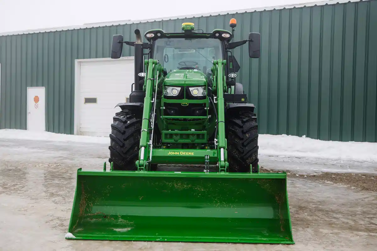 Photo de la Galerie 2 pour 2025 John Deere 6R 145 Tracteur
