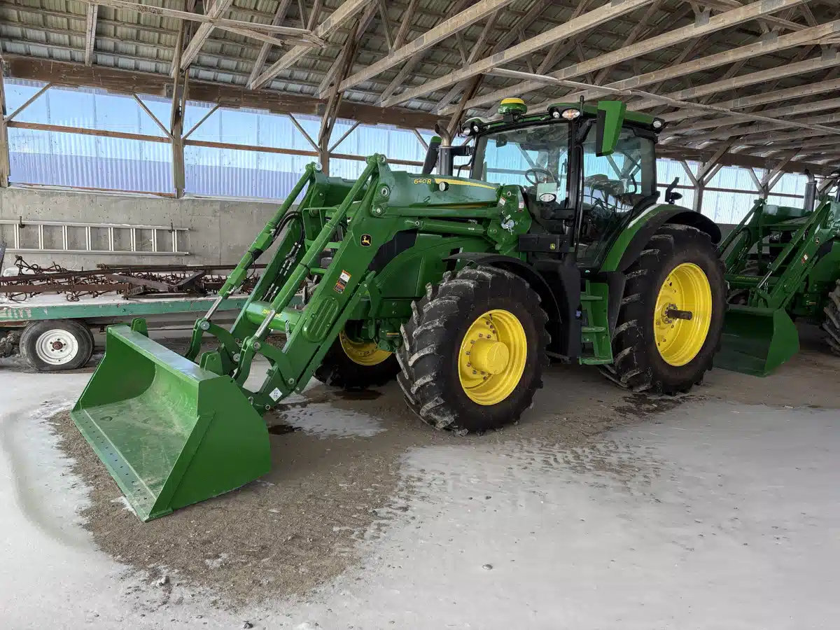 Photo de la Galerie 1 pour 2025 John Deere 6R 155 Tracteur
