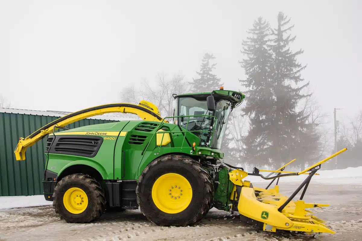 Photo de la Galerie 1 pour 2025 John Deere 8400 Fourragère