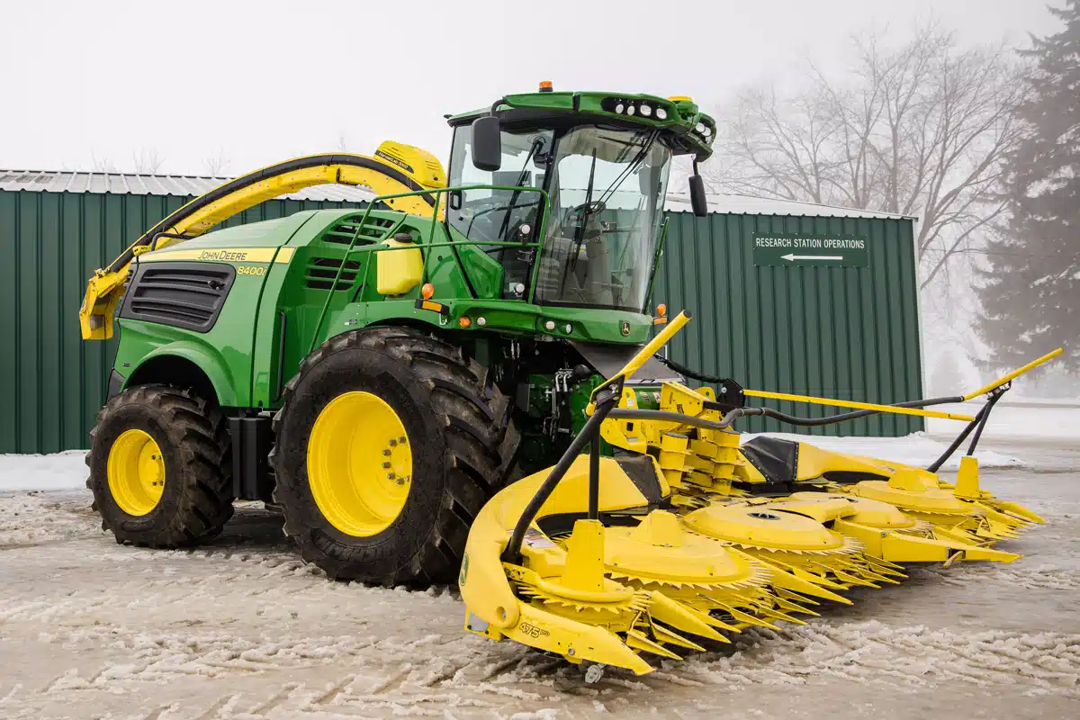 Photo de la Galerie 2 pour 2025 John Deere 8400 Fourragère