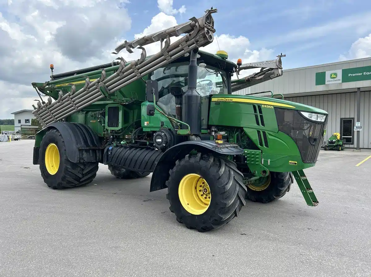 Photo de la Galerie 1 pour 2019 John Deere F4365 Flotteur