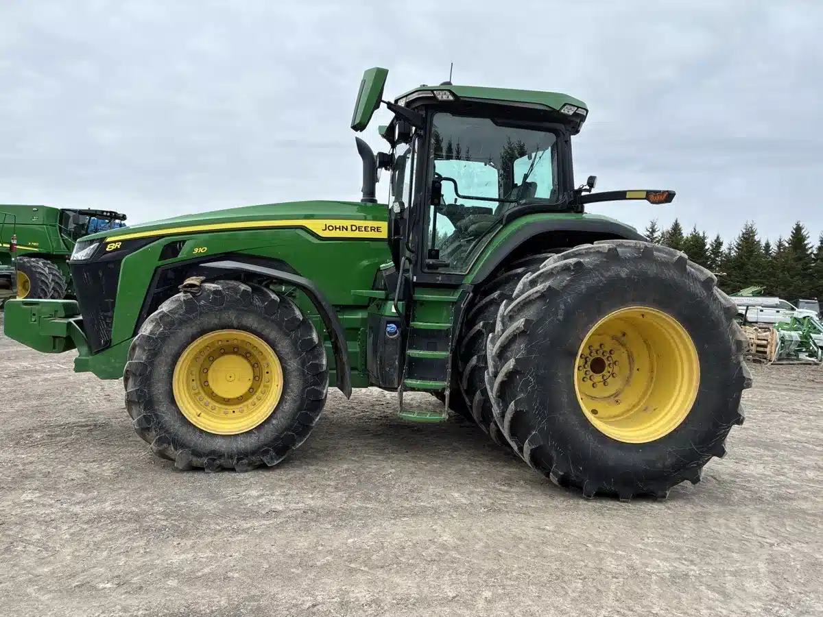 Photo de la Galerie 2 pour 2021 John Deere 8R 310 Tracteur
