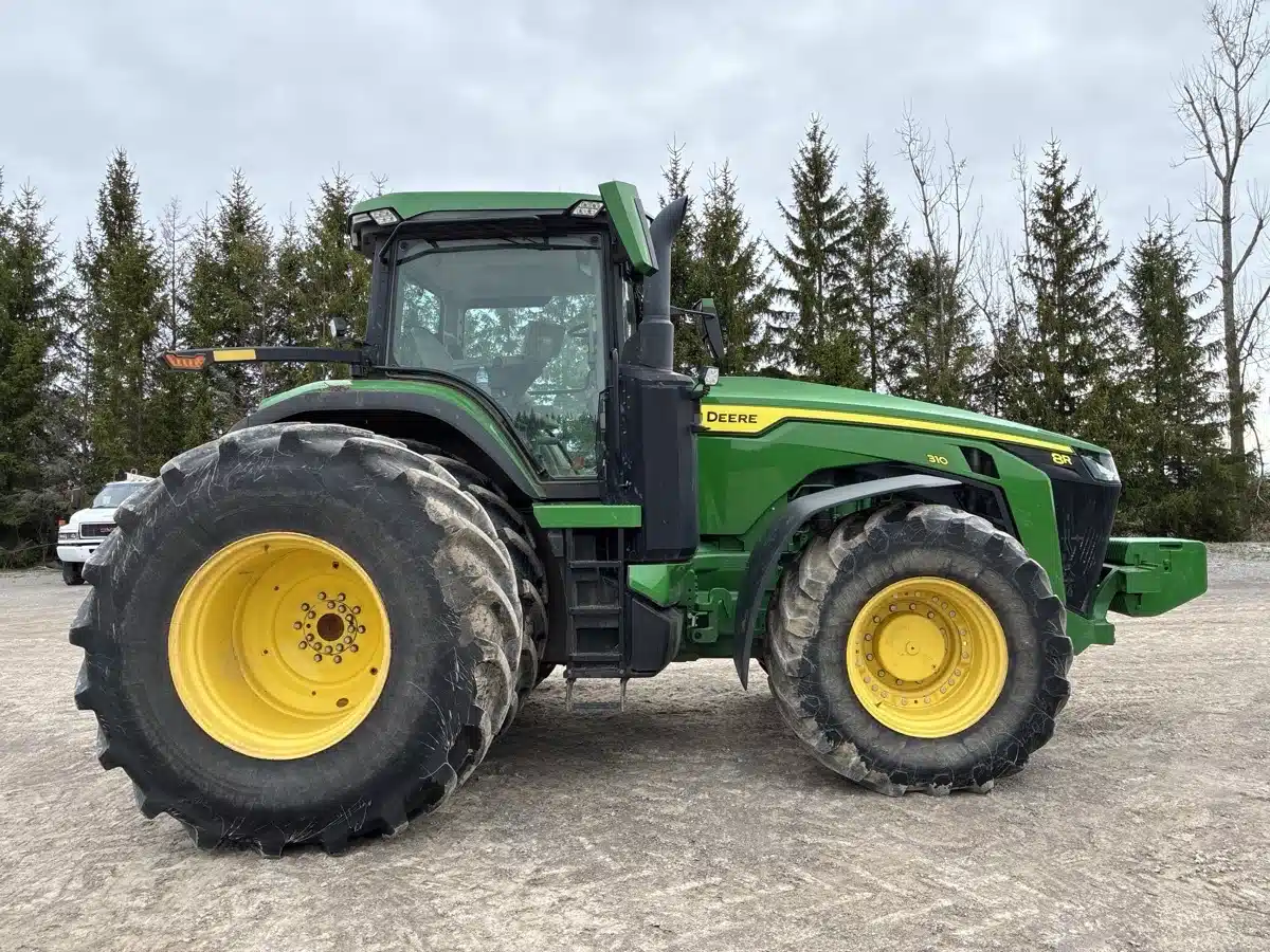 Photo de la Galerie 1 pour 2021 John Deere 8R 310 Tracteur