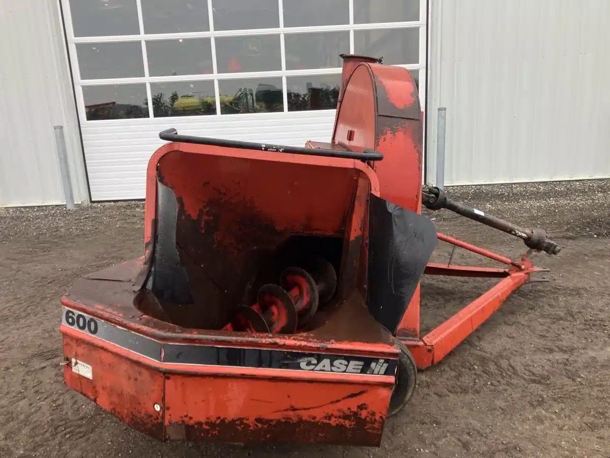 Gallery image 2 for Case IH 600 Forage Blower