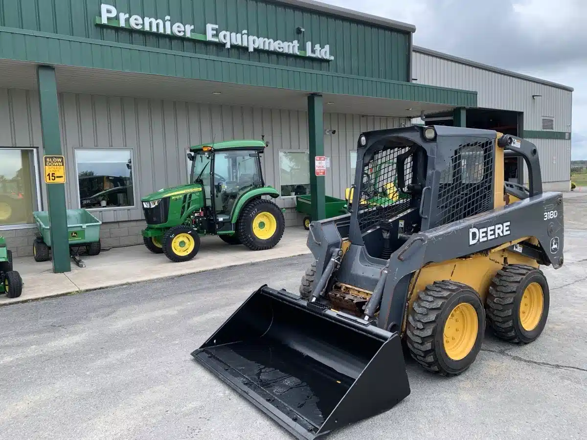 Gallery image 2 for 2013 John Deere 318D Skid Steer