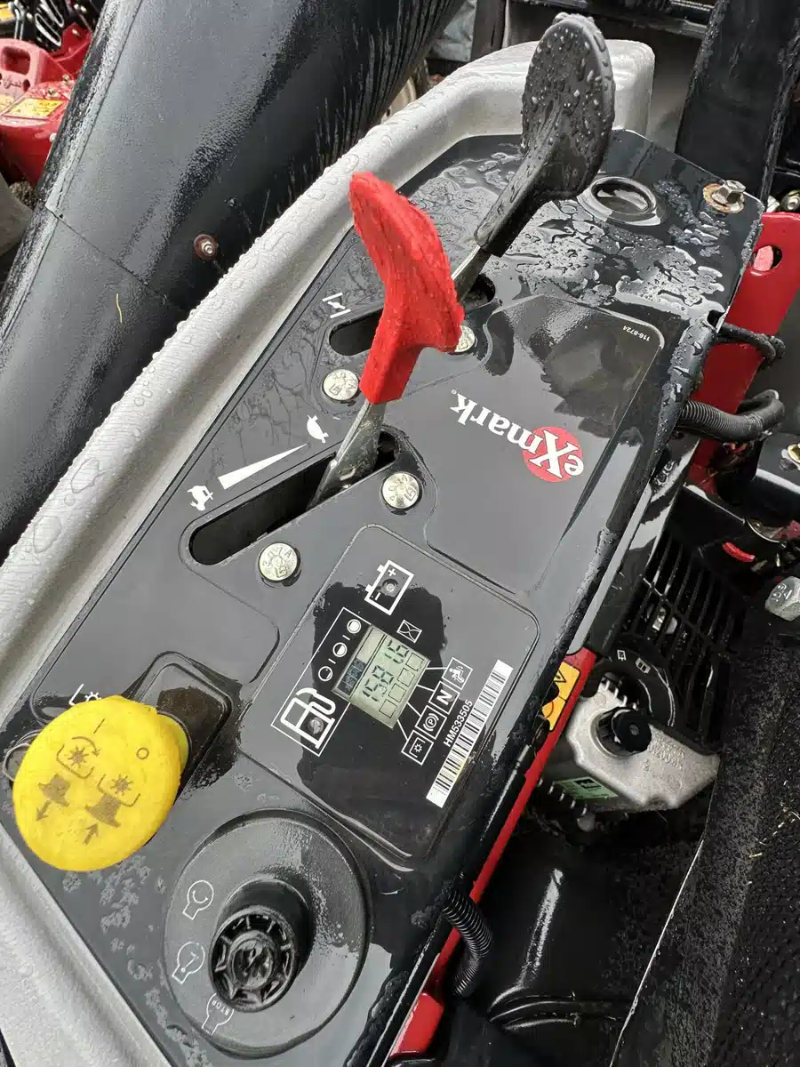 Photo de la Galerie 2 pour 2023 Exmark LZX801KA606 Tondeuse à rayon de braquage zéro