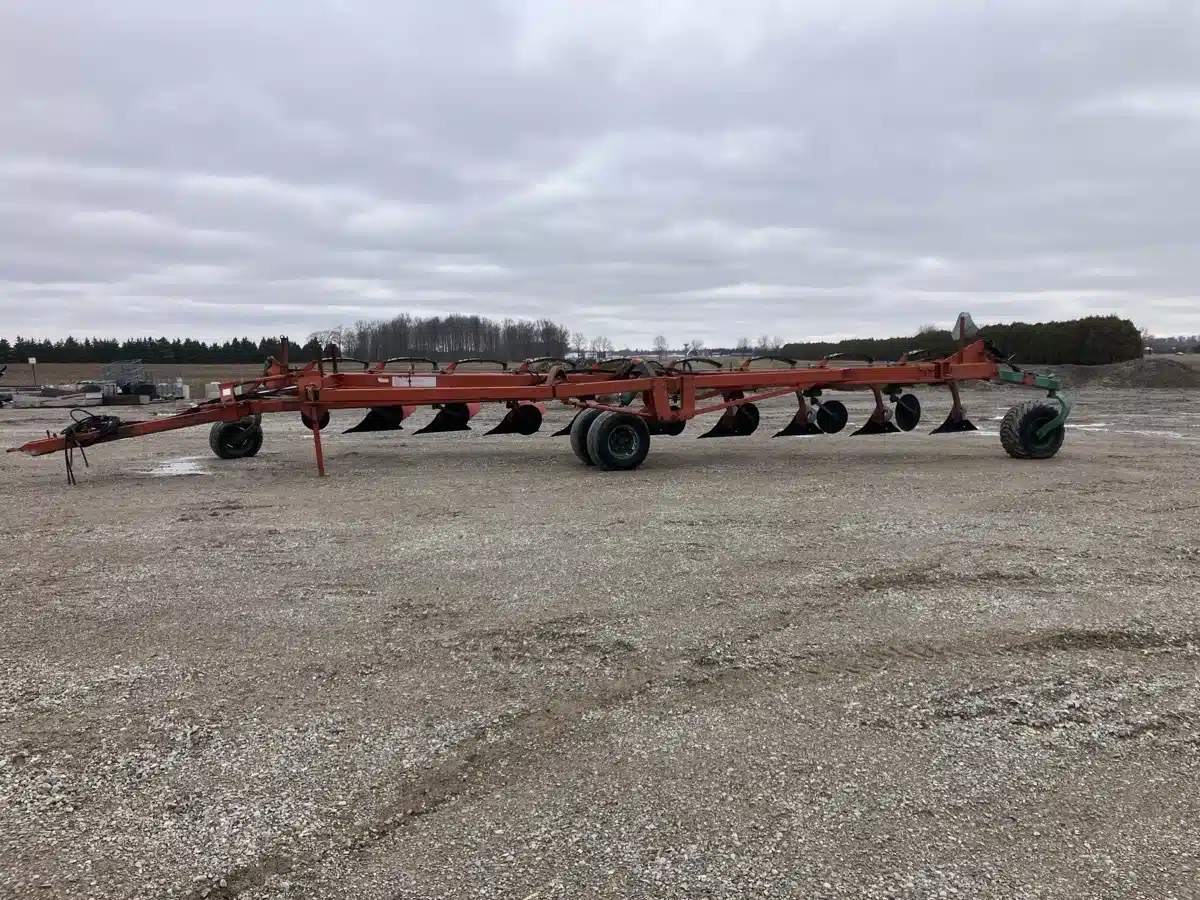 Gallery image 1 for Kverneland DA100 Plow
