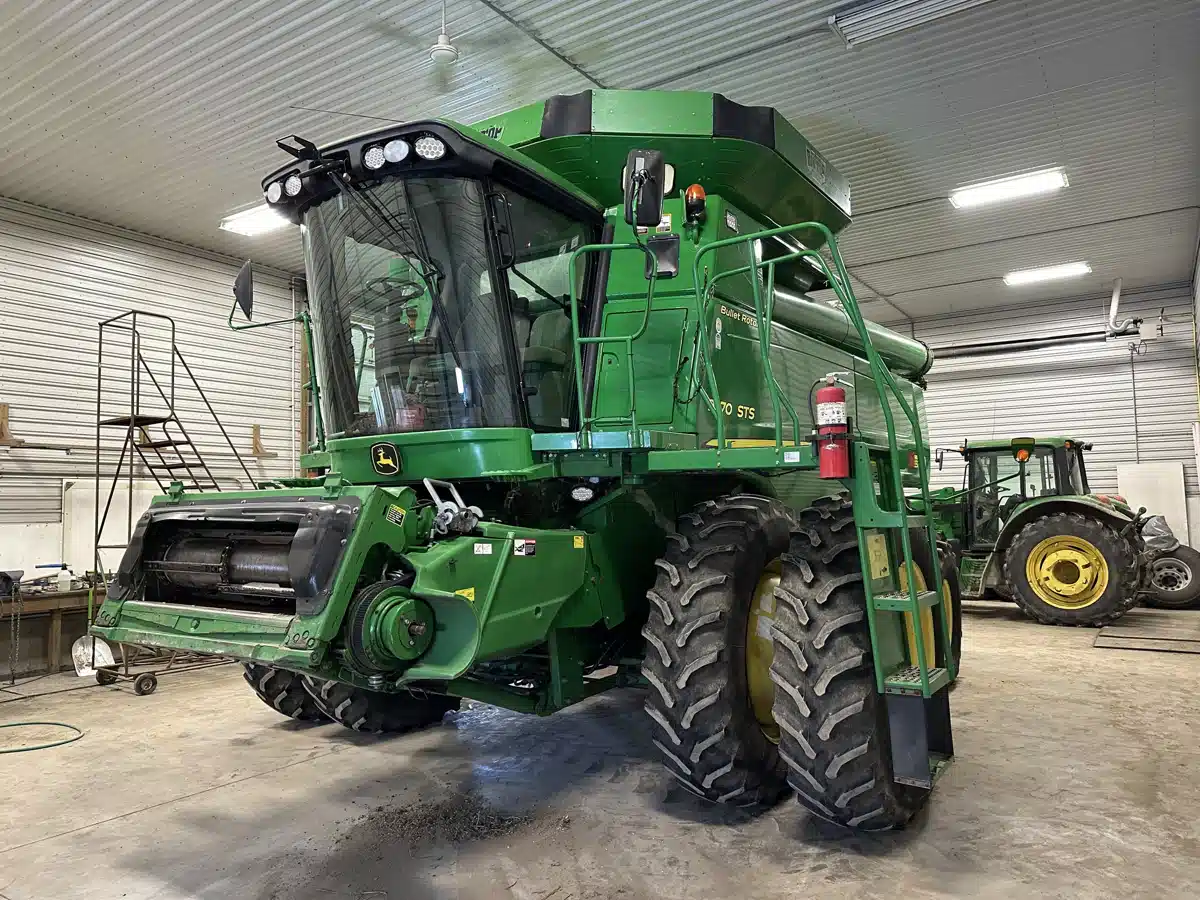 Gallery image 2 for 2010 John Deere 9770 STS Combine