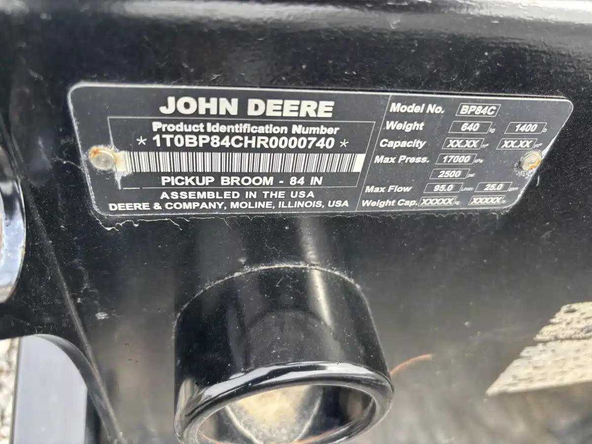 Photo de la Galerie 2 pour 2025 John Deere BP84C Accessoires