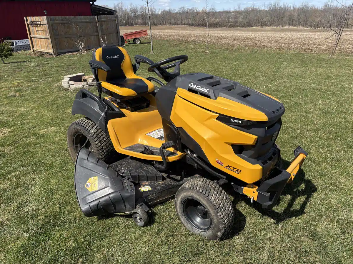 Gallery image 2 for 2021 Cub Cadet XT2 GX54 Lawn Tractor