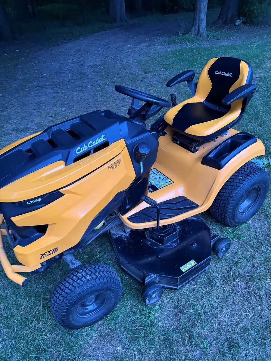 2024 Cub Cadet LX46 Lawn Tractor