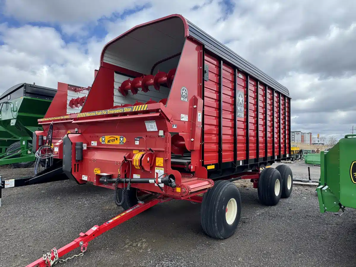 2023 Meyer RTH518 Forage Box