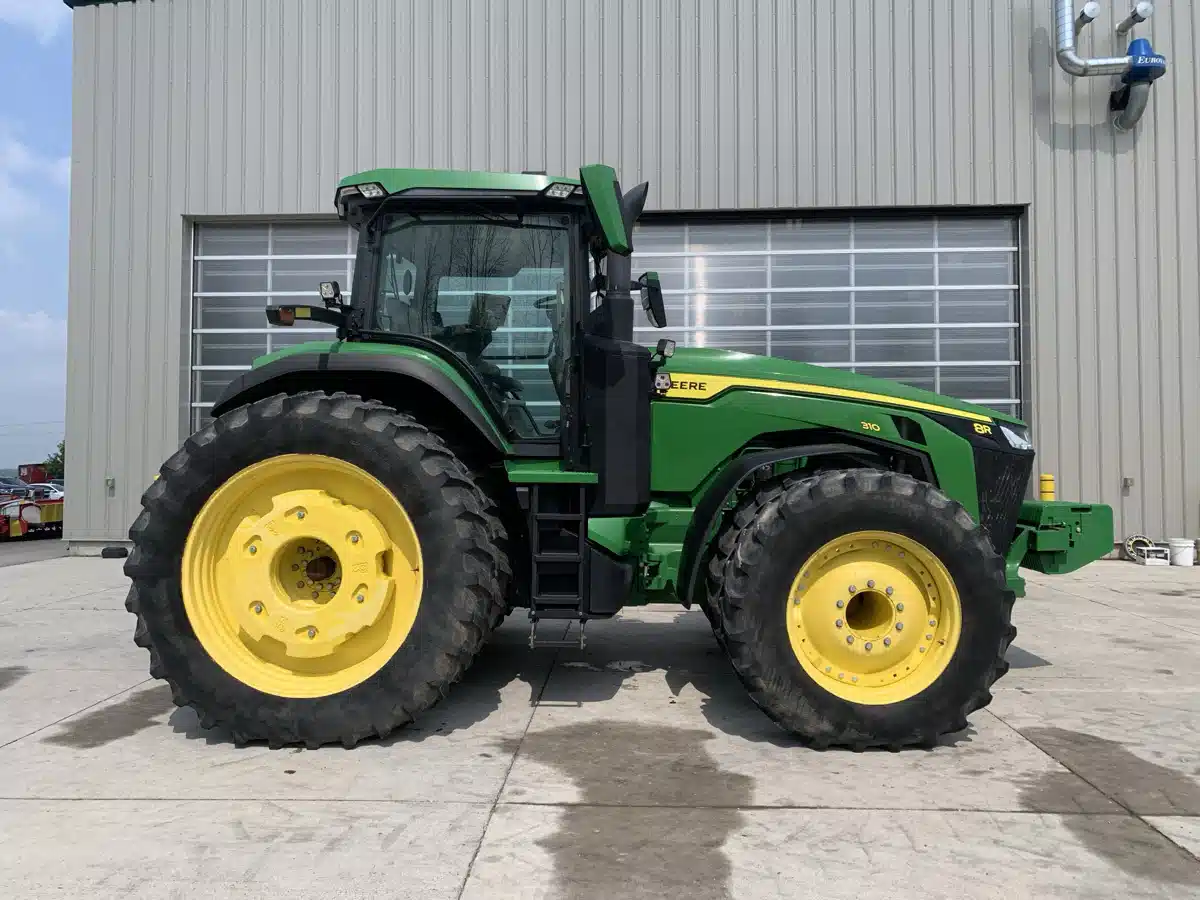 Photo de la Galerie 2 pour 2021 John Deere 8R 310 Tracteur
