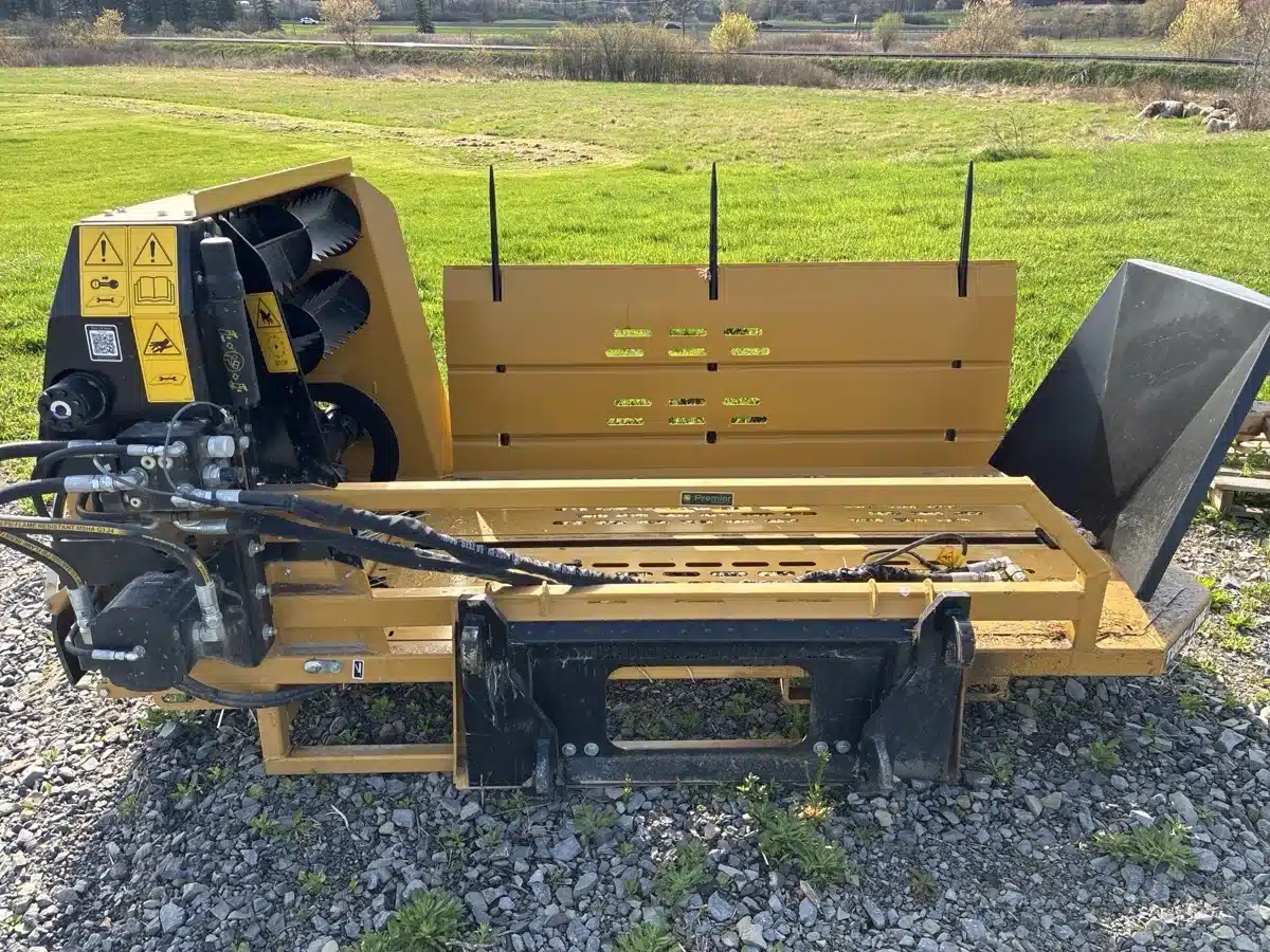 Photo de la Galerie 2 pour 2025 Tubeline Manufacturing BALE BOSS 1 3720 Processeur de Balle
