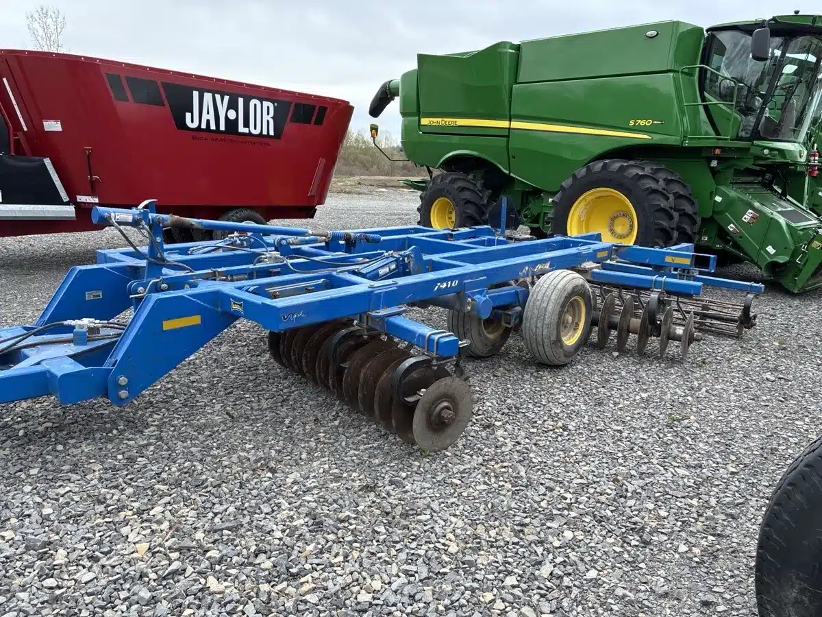 Photo de la Galerie 2 pour 2015 Landoll 7410-14 Labour vertical