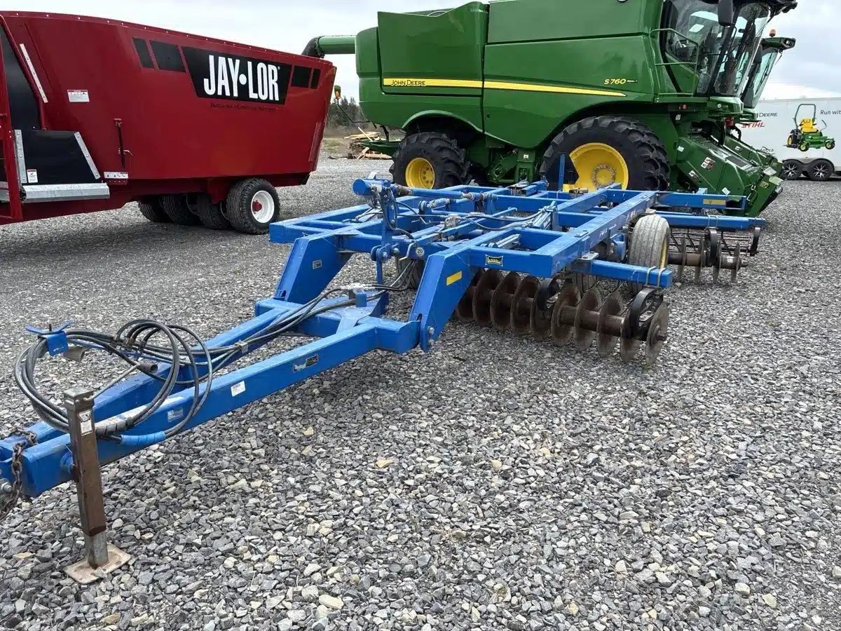 Photo de la Galerie 1 pour 2015 Landoll 7410-14 Labour vertical
