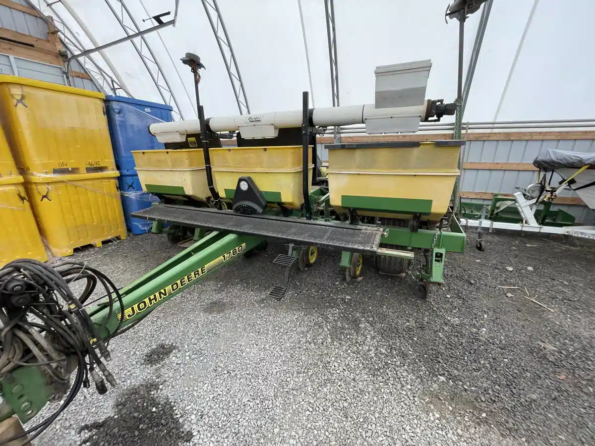 Photo de la Galerie 1 pour 2001 John Deere 1780 Planteur