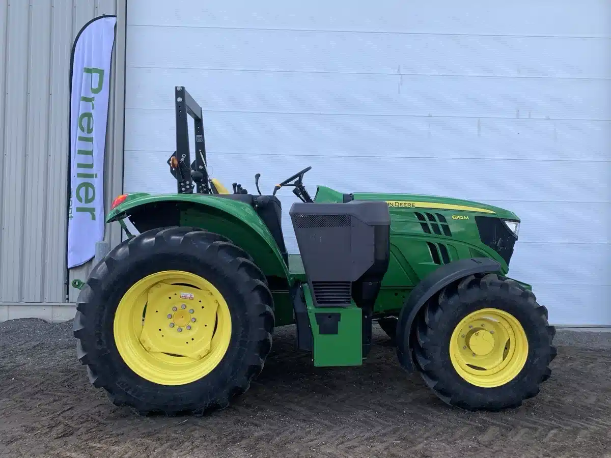 Photo de la Galerie 2 pour 2018 John Deere 6110M Tracteur