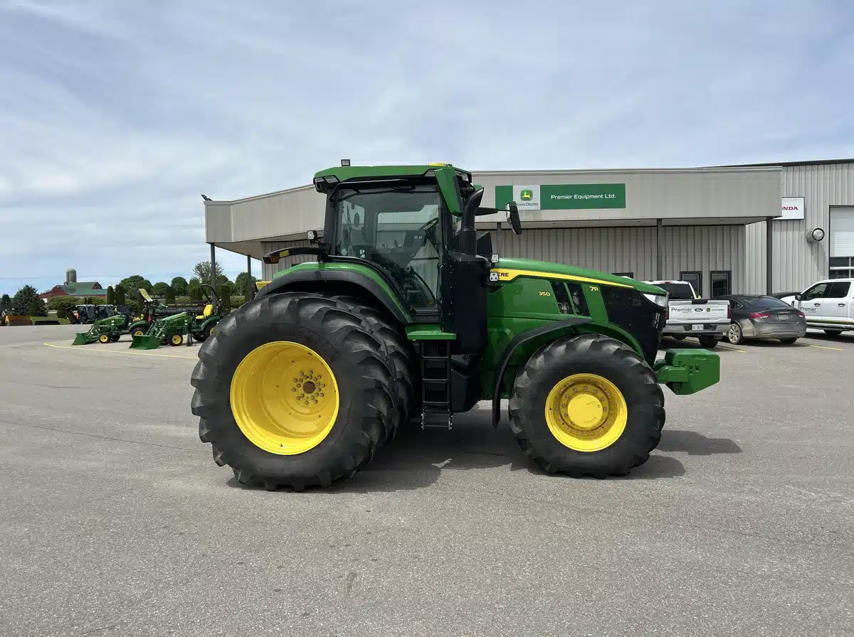Gallery image 1 for 2024 John Deere 7R 350 Tractor