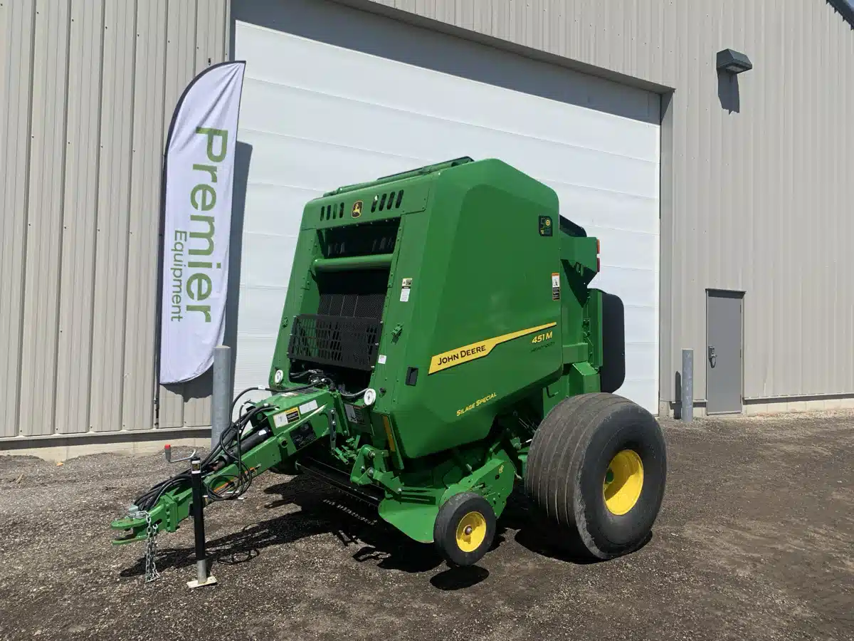 Gallery image 1 for 2025 John Deere 451M Round Baler