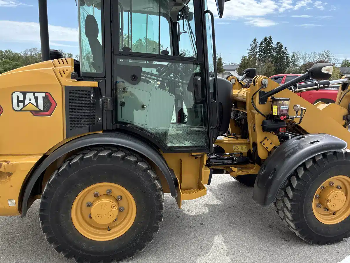 Gallery image 2 for 2021 Caterpillar 906M Wheel Loader