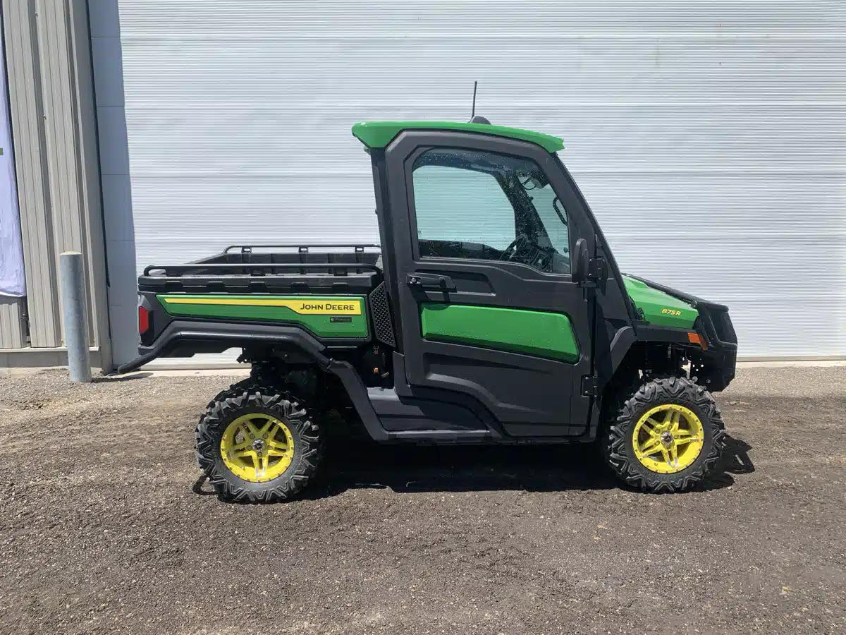 Gallery image 2 for 2025 John Deere XUV 875R Utility Vehicle