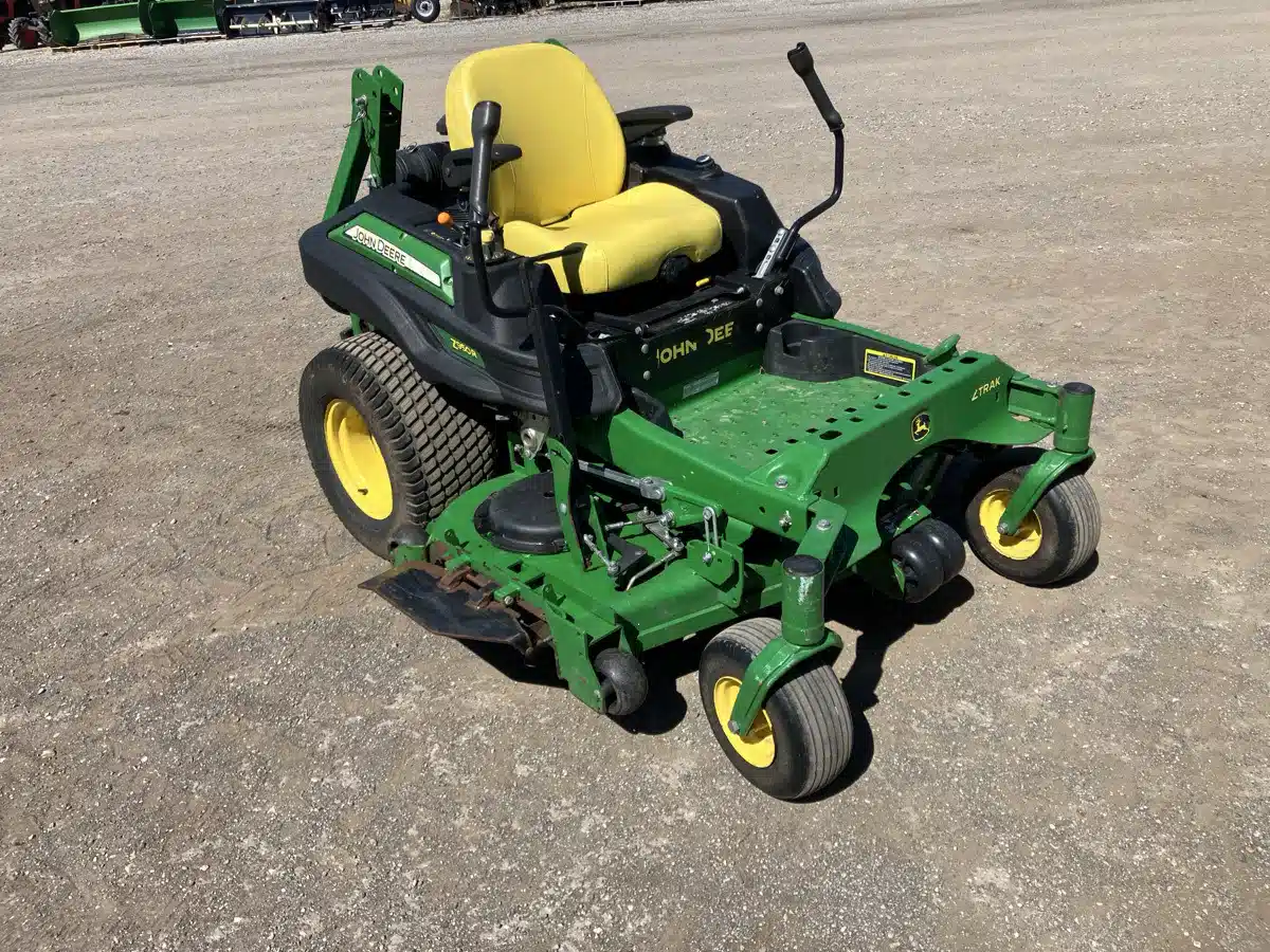 Photo de la Galerie 2 pour 2016 John Deere Z950R Tondeuse à rayon de braquage zéro