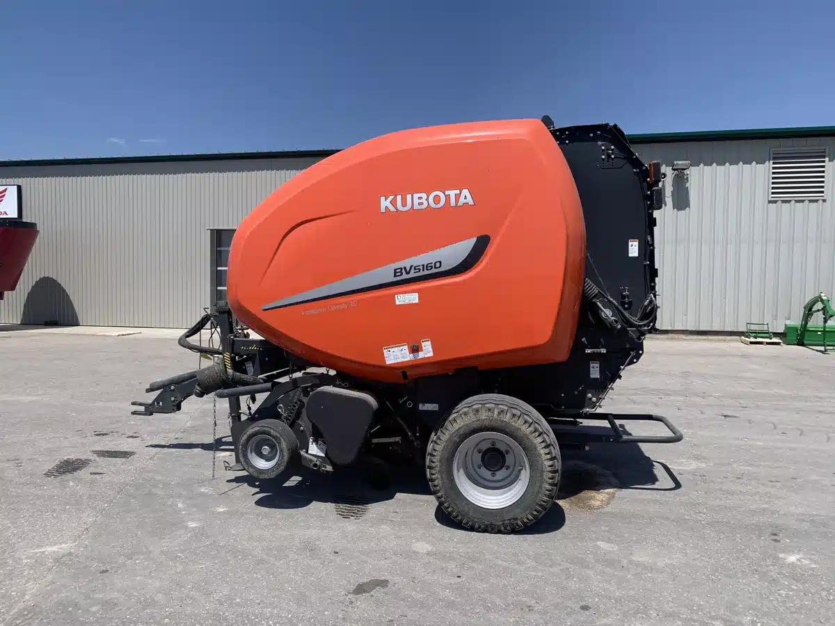 Photo de la Galerie 1 pour 2019 Kubota BV5160 Presse à Balle Ronde