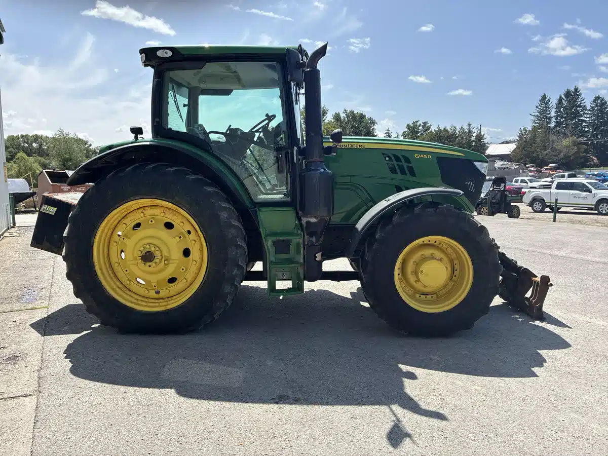 Photo de la Galerie 1 pour 2018 John Deere 6145R Tracteur